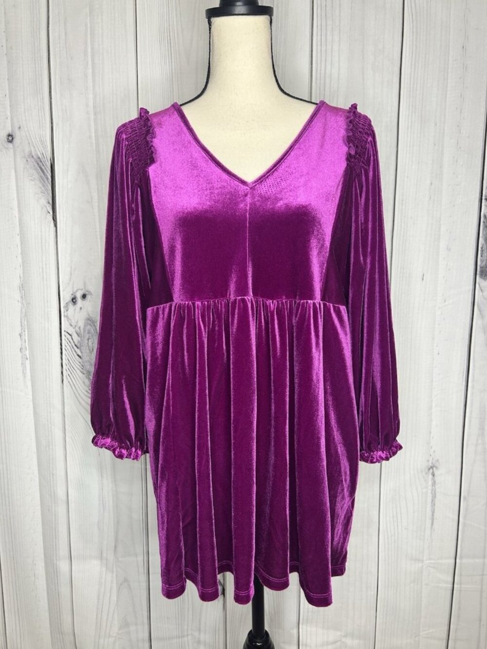 Umgee Women's Velvet Jewel Toned Purple Top Size M Fairy Smocked V-Neck